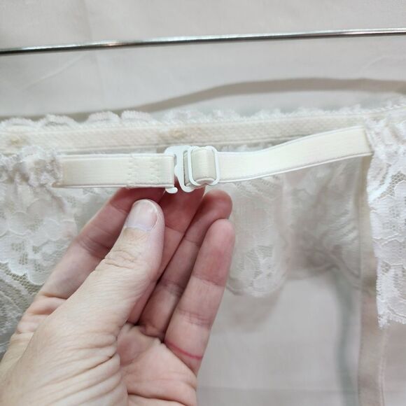 Christian Dior Intimates Vintage White Lace Garter with Straps One Size - Picture 4 of 8